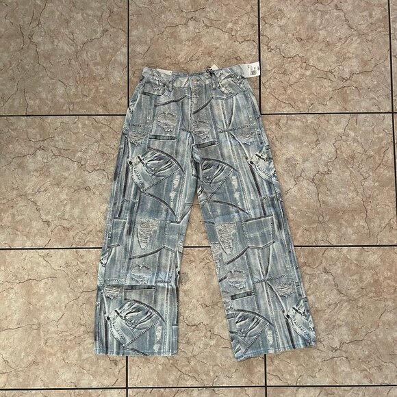 Forever 21 Jeans - Picture 1 of 3